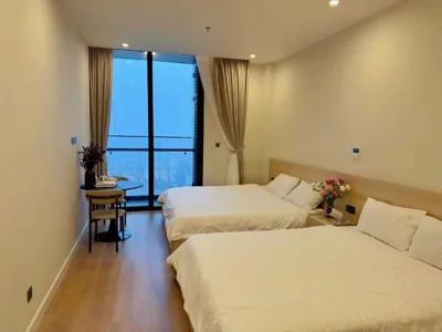 Appartement une chambre avec balcon et vue sur l'eau — ICON40 APARTMENT HẠ LONG - Bãi Cháy